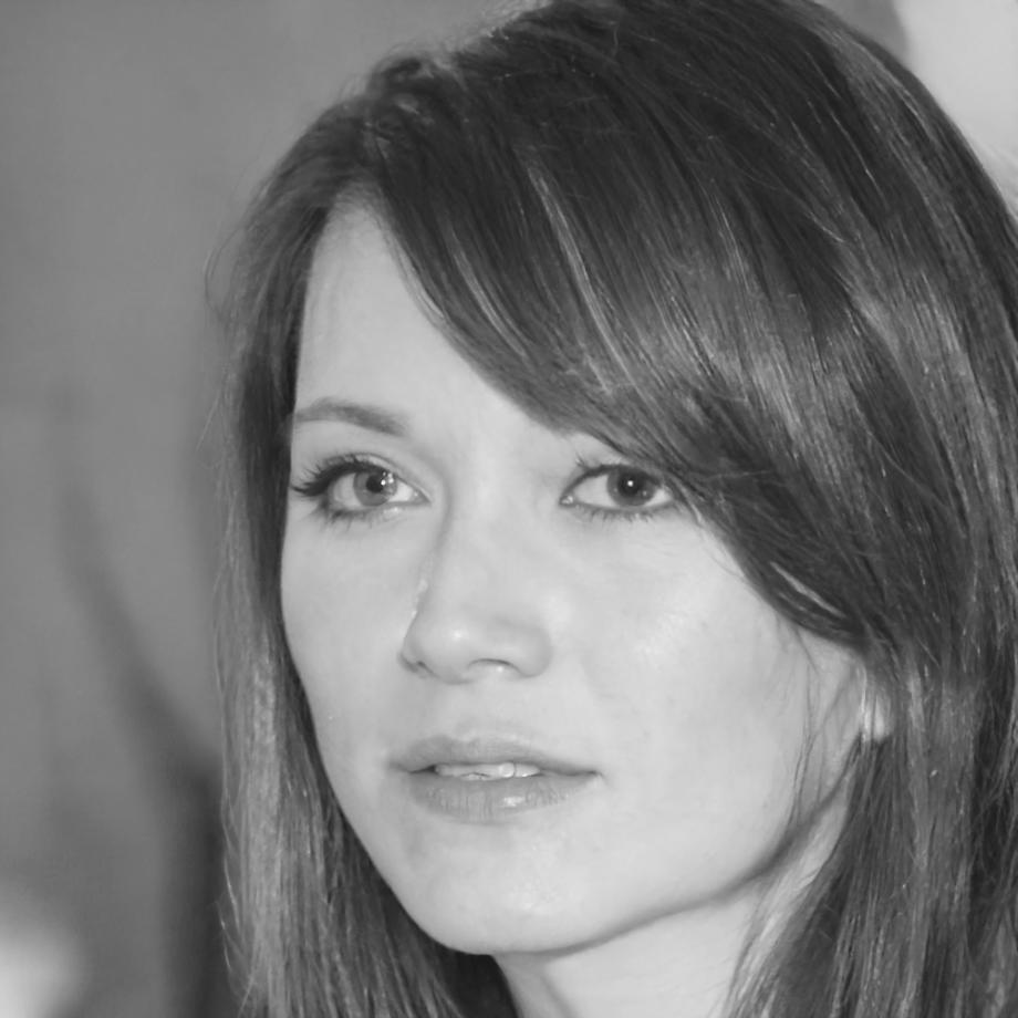 Retrato profesional de Carmen López